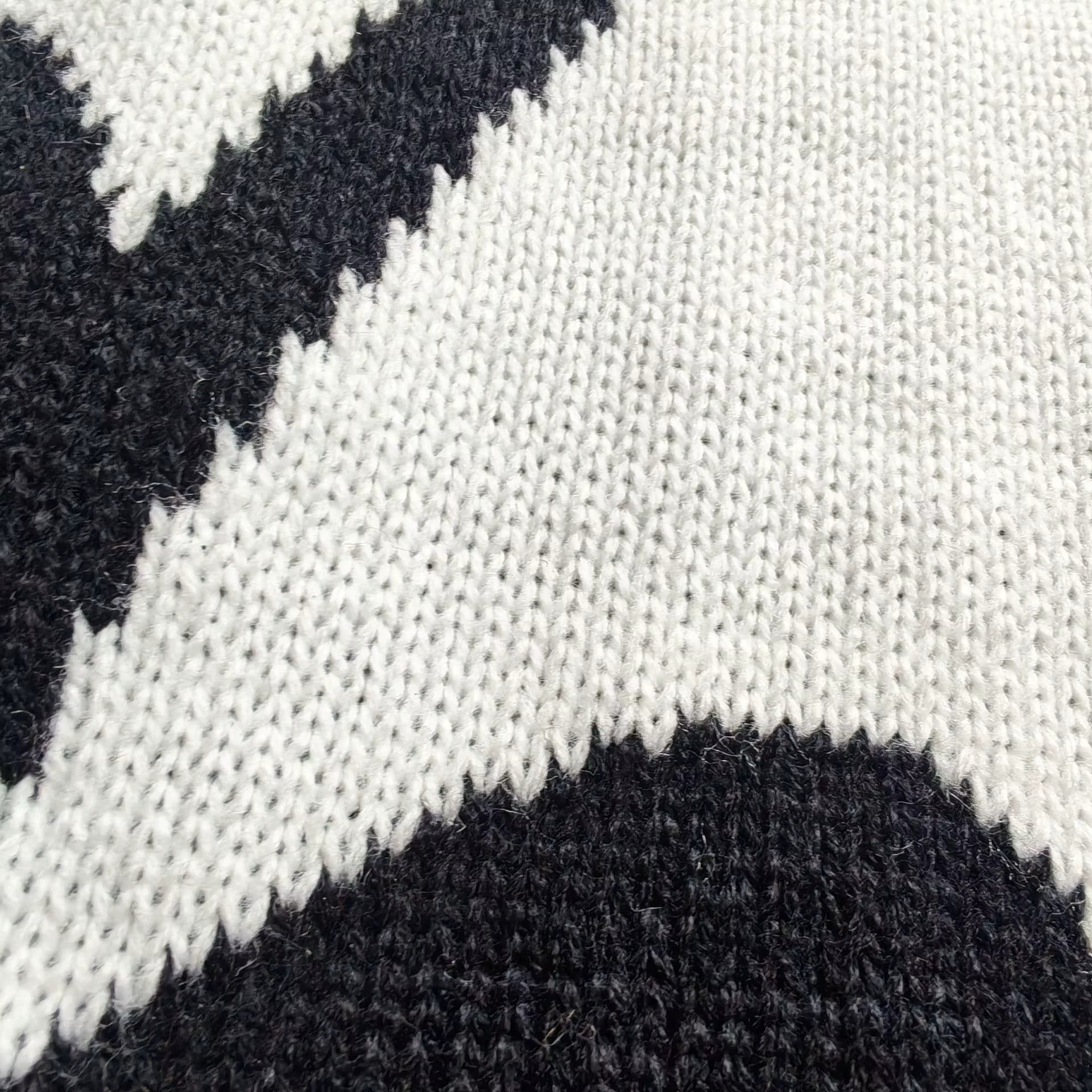 Châle Cape Ailes de Chauve-Souris – Tricot